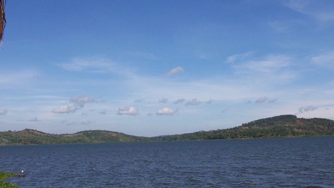 800px-Africa_Lake_Victoria_10_006