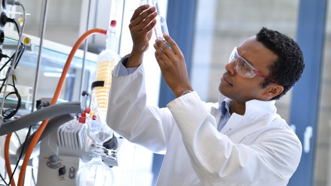 Portrait Dr. Nuno Maulide am MPI für Kohlenforschung in Mülheim / Ruhr